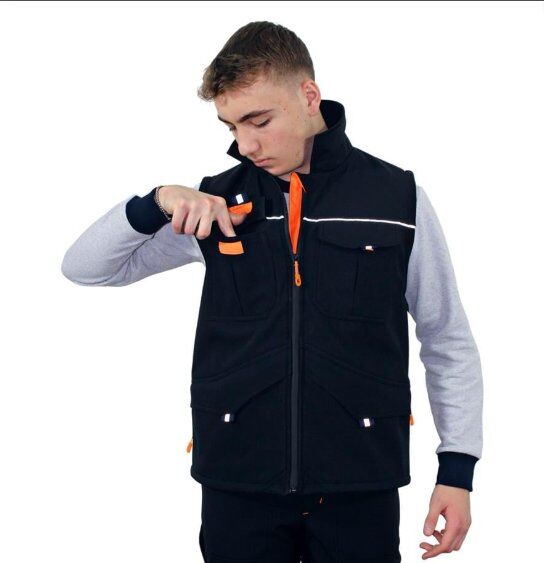 SOFTSHELL PLUS YELEK SİYAH LARGE